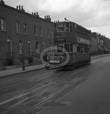 Lower Road, Surrey Docks, route 68, June 1951.   X.png