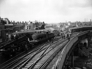 London Bridge, train derailment 1958.   X.png