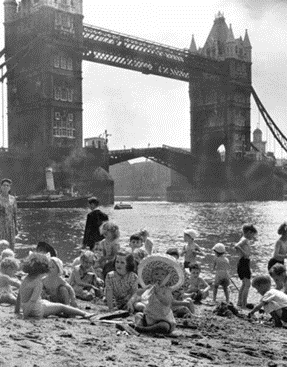 Tower Bridge Beach c1950. Anchor Brewery, Shad Thames in the distance.   X.png