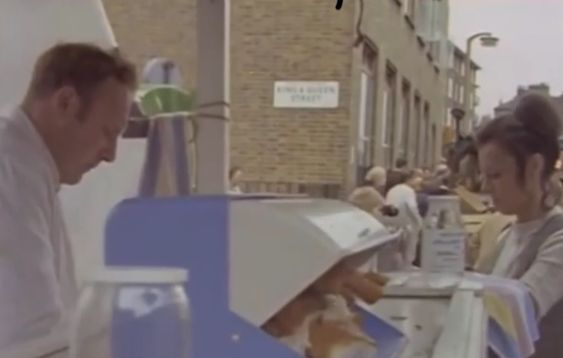 East Street Market, the Jelled Eel and Seaford Fish Stall 1974. Near King & Queen Street.  X.png