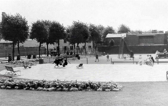 Southwark Park Road, Shuttleworth Park, Galleywall Road left 1950. Picture 1.  X.png