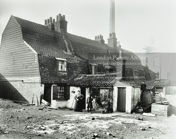 Rotherhithe Street, Purnell Place, c1911, next to Surrey House.   X.png