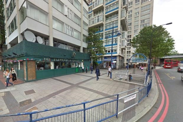 Elephant & Castle Pub, 2015.jpg