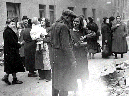 World War II, 28th December 1940, Residents of houses and flats bombed out in the Old Kent road,.png